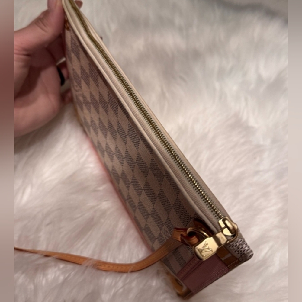 LV Summer Trunk Pouch/Wristlet - Picture 8 of 14